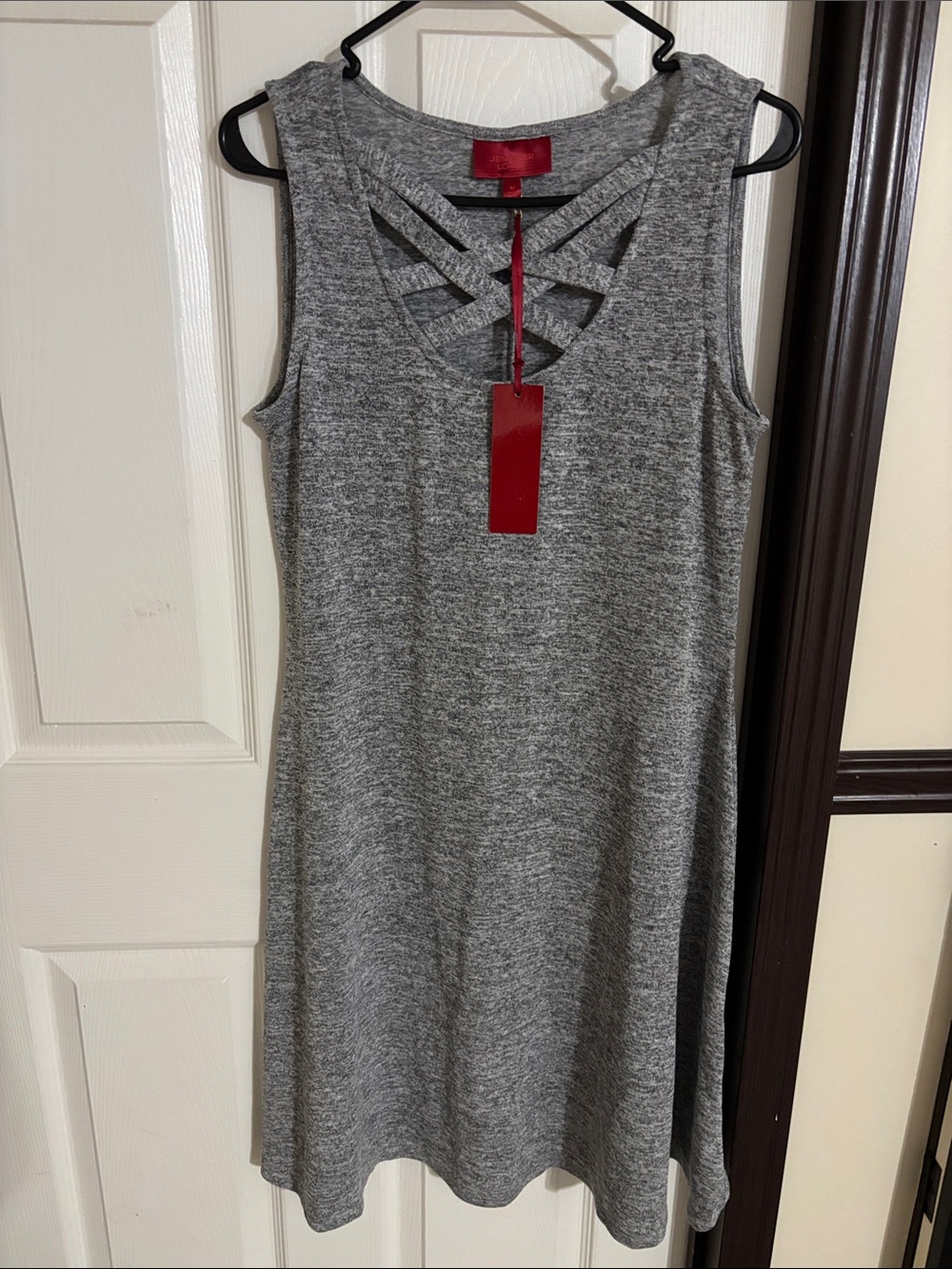Jennifer Lopez Grey Sleeveless Crisscross-Back Knit Dress
